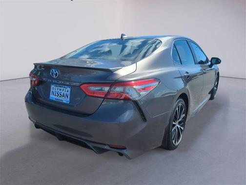 2019 Toyota Camry Hybrid SE