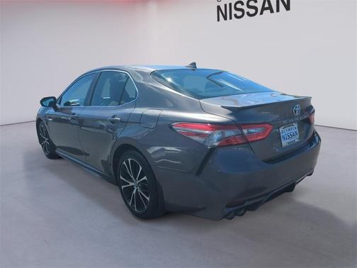 2019 Toyota Camry Hybrid SE