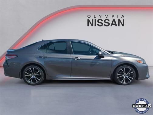 2019 Toyota Camry Hybrid SE