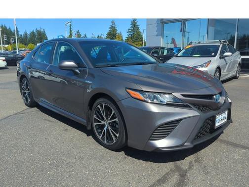 2019 Toyota Camry Hybrid SE
