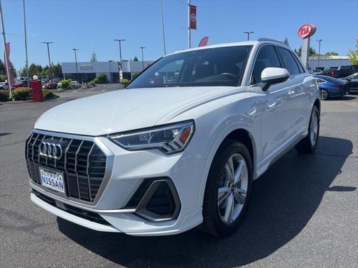 2022 Audi Q3 Premium Plus