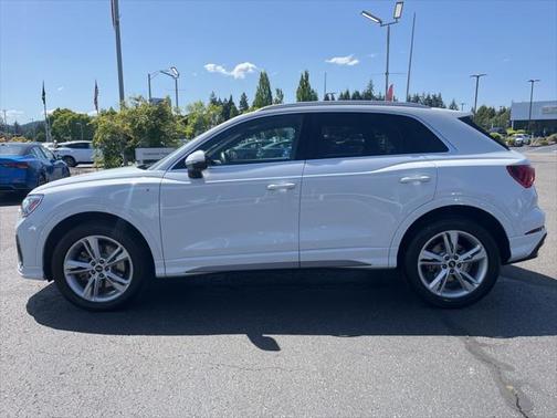 2022 Audi Q3 Premium Plus