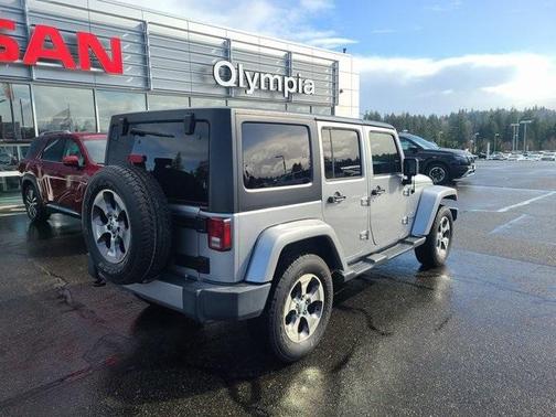 Photo 3 of 22 of 2018 Jeep Wrangler JK Unlimited Sahara