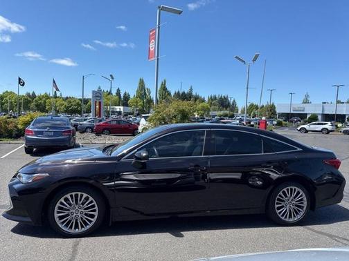 2022 Toyota Avalon Limited