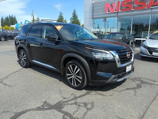 2024 Nissan Pathfinder Platinum
