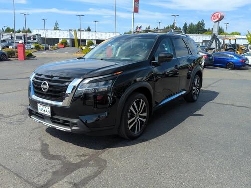2024 Nissan Pathfinder Platinum