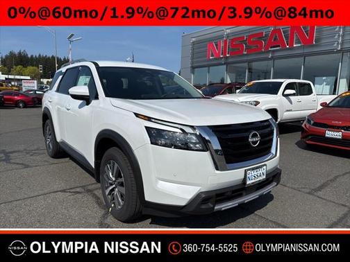 2025 Nissan Pathfinder SL