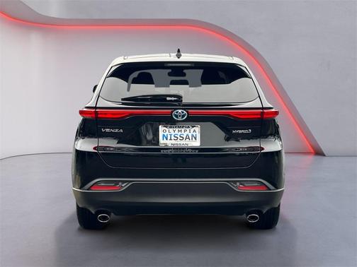 2023 Toyota Venza LE