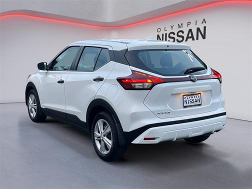 2024 Nissan Kicks S