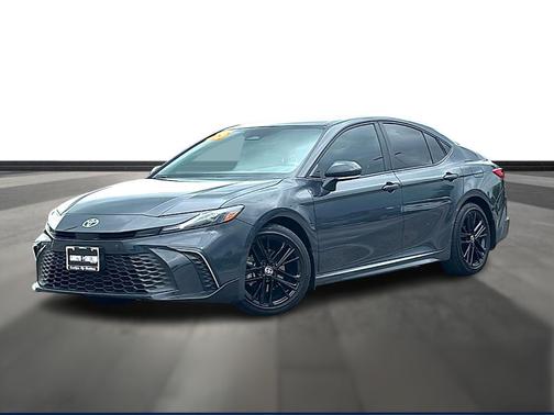 UNDERGROUND 2025 Toyota Camry LE