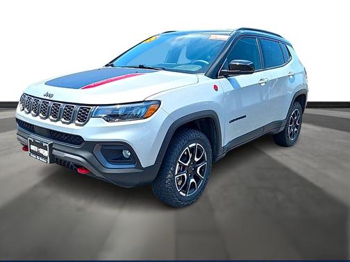 Brilliant Silver Metallic 2025 Jeep Compass Trailhawk
