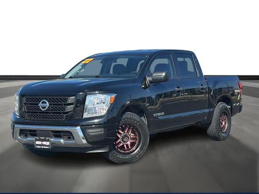 2022 Nissan Titan SV