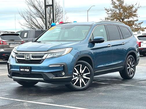 2022 Honda Pilot Touring 8-Passenger