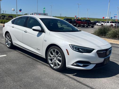 2020 Buick Regal Sportback Avenir