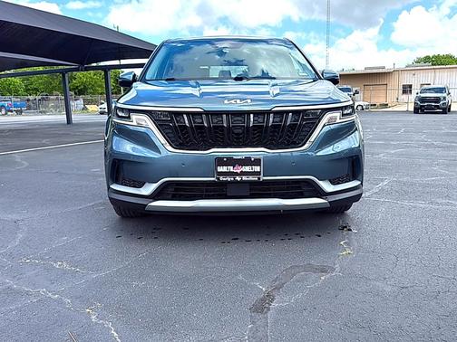 2023 Kia Carnival EX