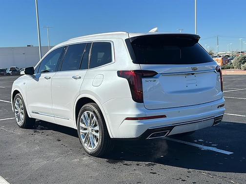 2023 Cadillac XT6 Premium Luxury FWD