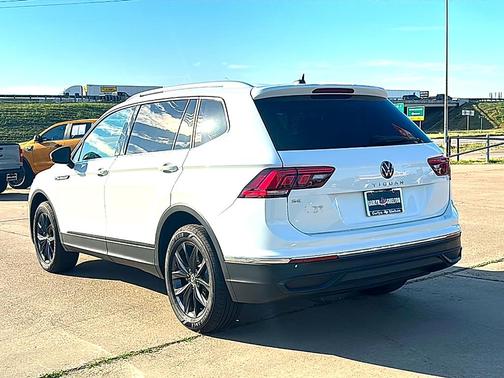 2024 Volkswagen Tiguan 2.0T SE