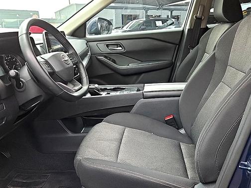 Deep Ocean Blue 2025 Nissan Rogue SV