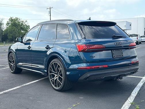 2021 Audi Q7 55 Prestige