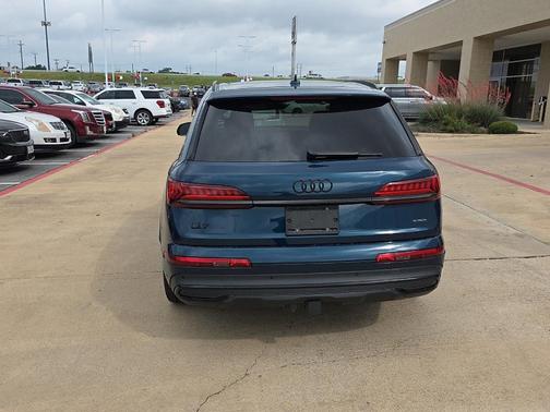 2021 Audi Q7 55 Prestige