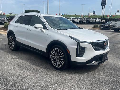 2024 Cadillac XT4 Premium Luxury