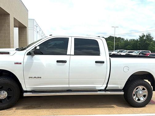 Bright White Clearcoat 2020 RAM 2500 Tradesman
