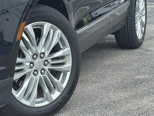 2018 Cadillac XT5 Premium Luxury