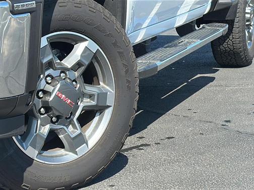 2025 GMC Sierra 2500 SLT