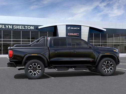 2025 GMC Canyon AT4