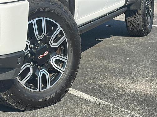 2023 GMC Sierra 2500 AT4