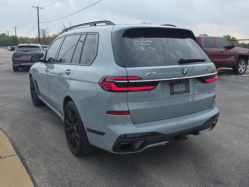 2023 BMW X7 xDrive40i
