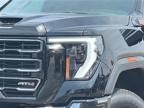 2024 GMC Sierra 2500 AT4
