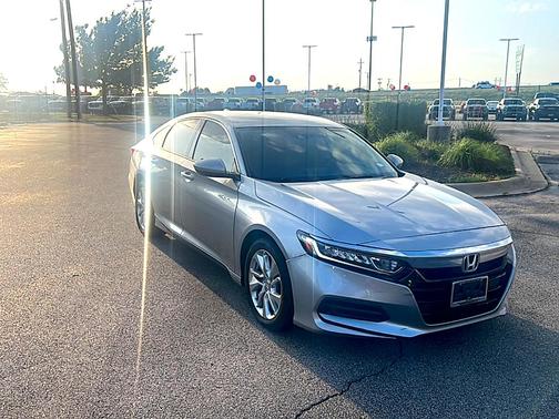 Lunar Silver Metallic 2018 Honda Accord LX