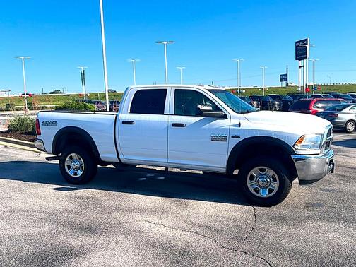 Bright White Clearcoat 2018 RAM 2500 Tradesman