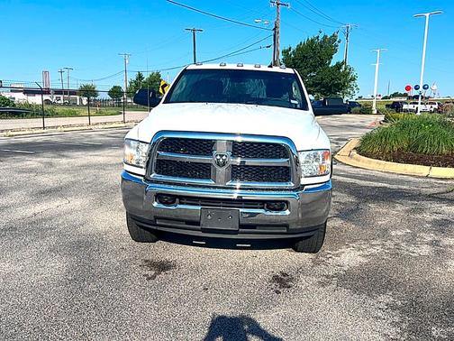 Bright White Clearcoat 2018 RAM 2500 Tradesman