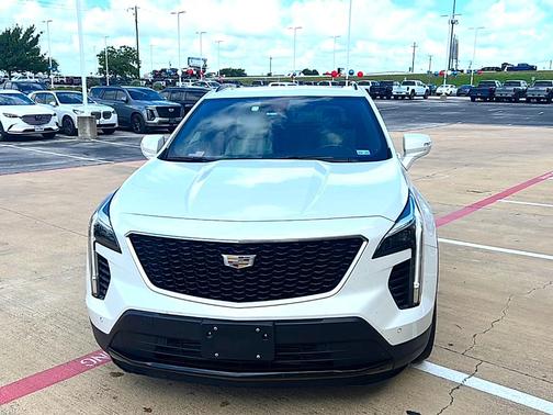 Crystal White Tri-Coat 2023 Cadillac XT4 Sport