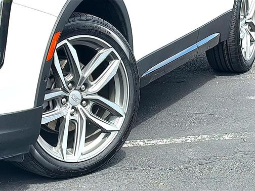 Crystal White Tri-Coat 2023 Cadillac XT4 Sport