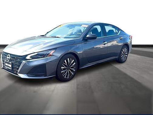 Gun Metallic 2025 Nissan Altima SV