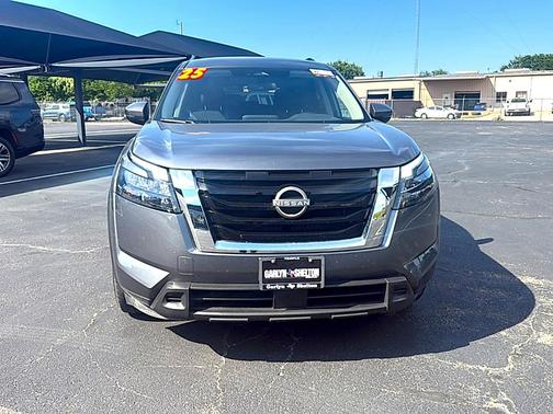 Gray 2025 Nissan Pathfinder SV
