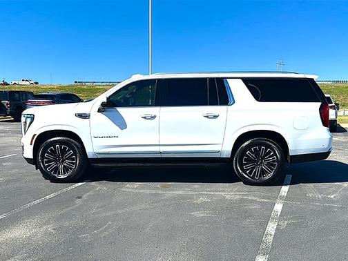 2025 GMC Yukon XL Elevation