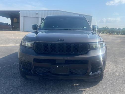 2022 Jeep Grand Cherokee L Laredo