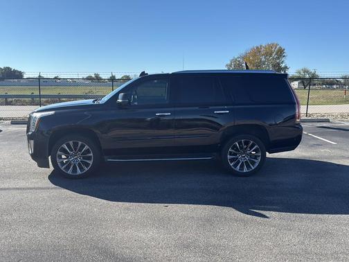 2020 Cadillac Escalade Luxury