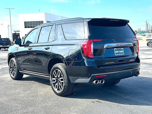 2023 GMC Yukon AT4