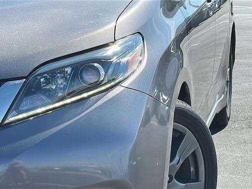 2017 Toyota Sienna SE