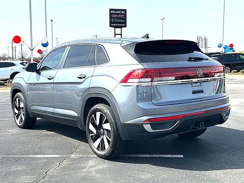 2024 Volkswagen Atlas Cross Sport 2.0T SE w/Technology