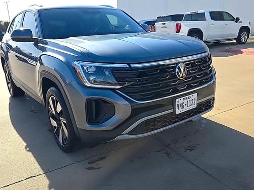 2024 Volkswagen Atlas Cross Sport 2.0T SE w/Technology