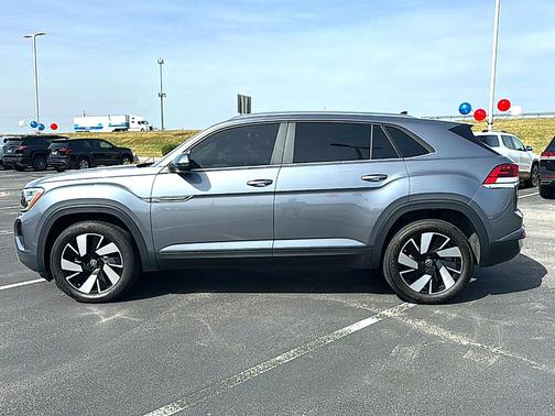 2024 Volkswagen Atlas Cross Sport 2.0T SE w/Technology