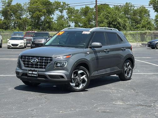 2024 Hyundai VENUE SEL