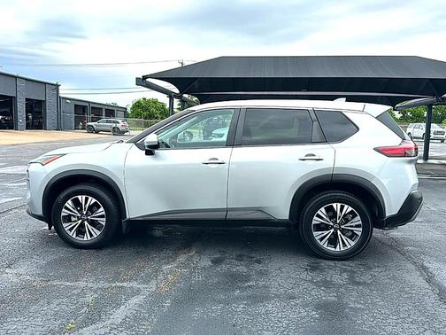 Brilliant Silver Metallic 2023 Nissan Rogue SV