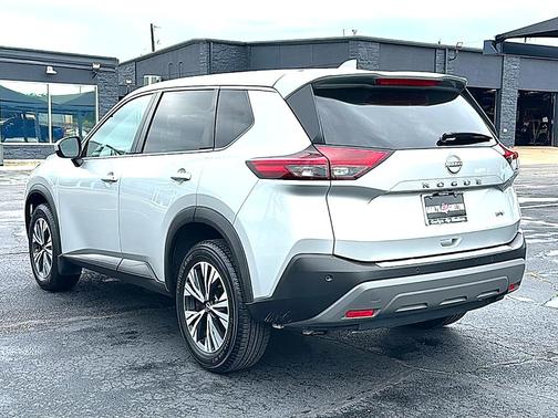 Brilliant Silver Metallic 2023 Nissan Rogue SV